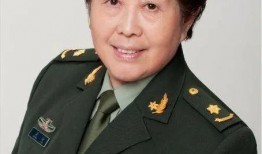 孟玲爆料刘和刚早恋视频,昔日恋情曝光引热议